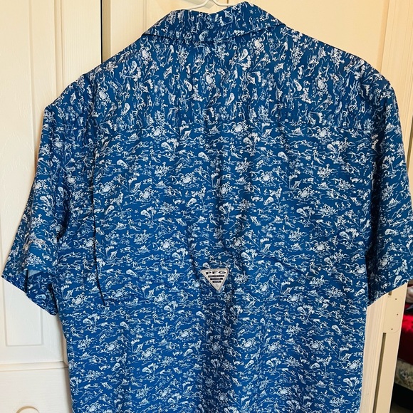 Columbia PFG Performance Fishing Gear shirt. M/M size. Dark rich blue shirt - Picture 4 of 5